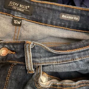 Judy Blue relaxed fit 16W